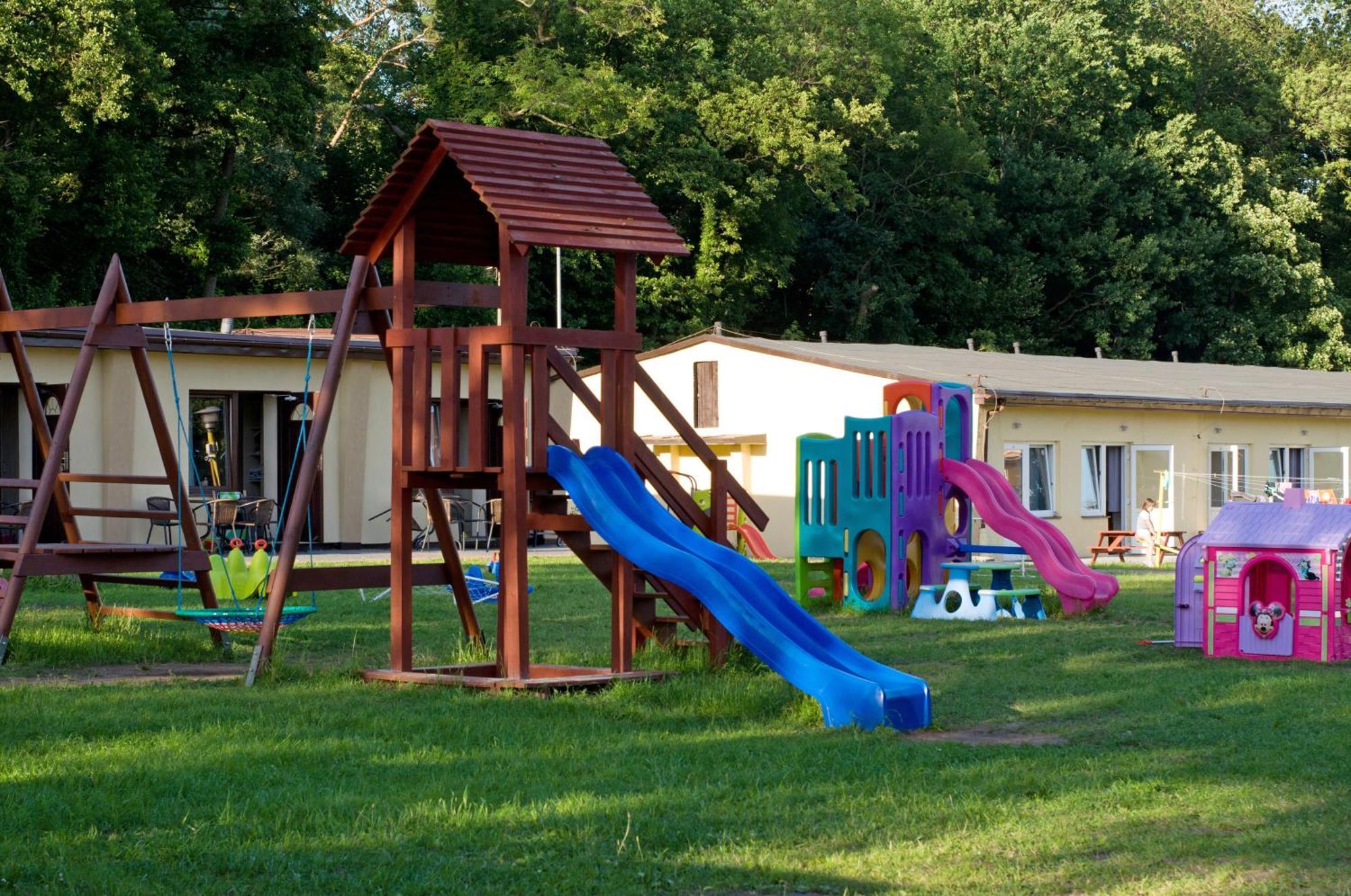 Osrodek Rodzinny "Pod Wydmami" Przy Plazy , Plac Zabaw , Rowery Sarbinowo Bagian luar foto