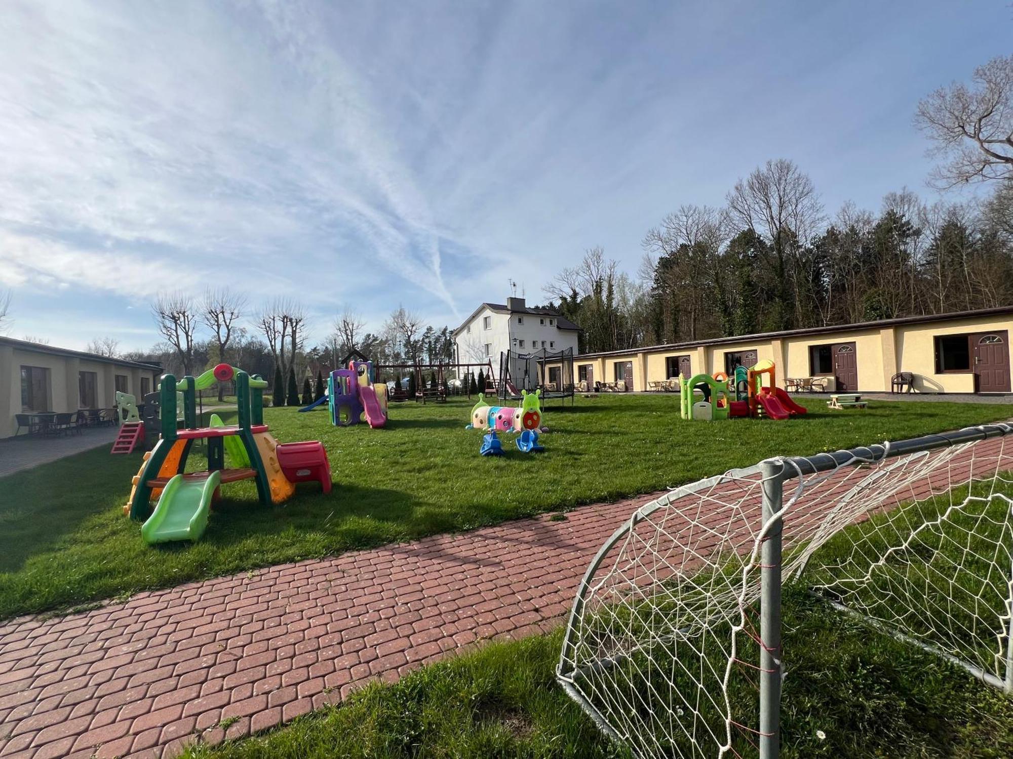 Osrodek Rodzinny "Pod Wydmami" Przy Plazy , Plac Zabaw , Rowery Sarbinowo Bagian luar foto